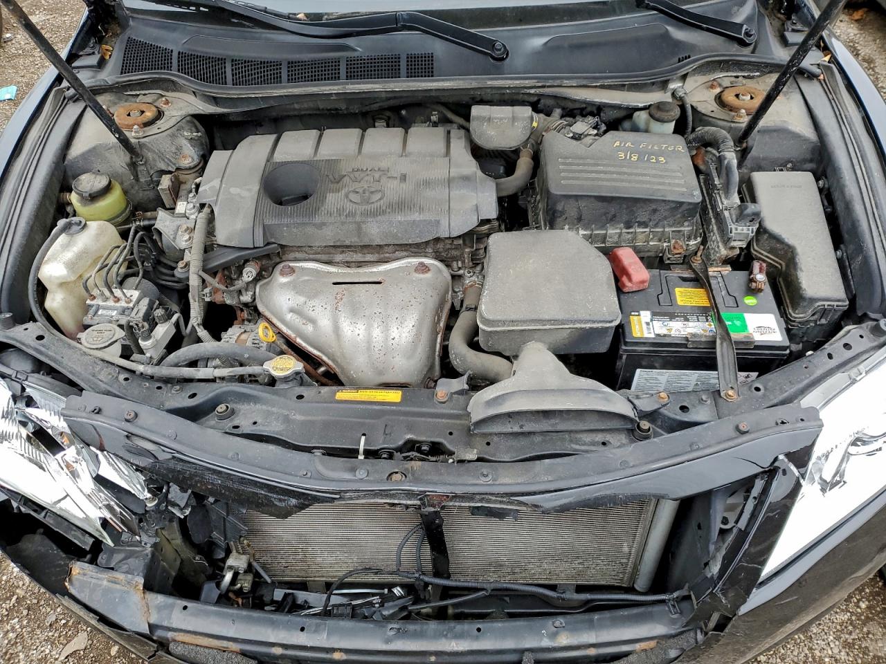 Toyota Camry Base Image 6