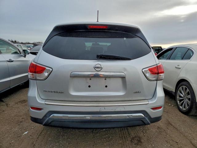 Nissan Pathfinder S Image 4