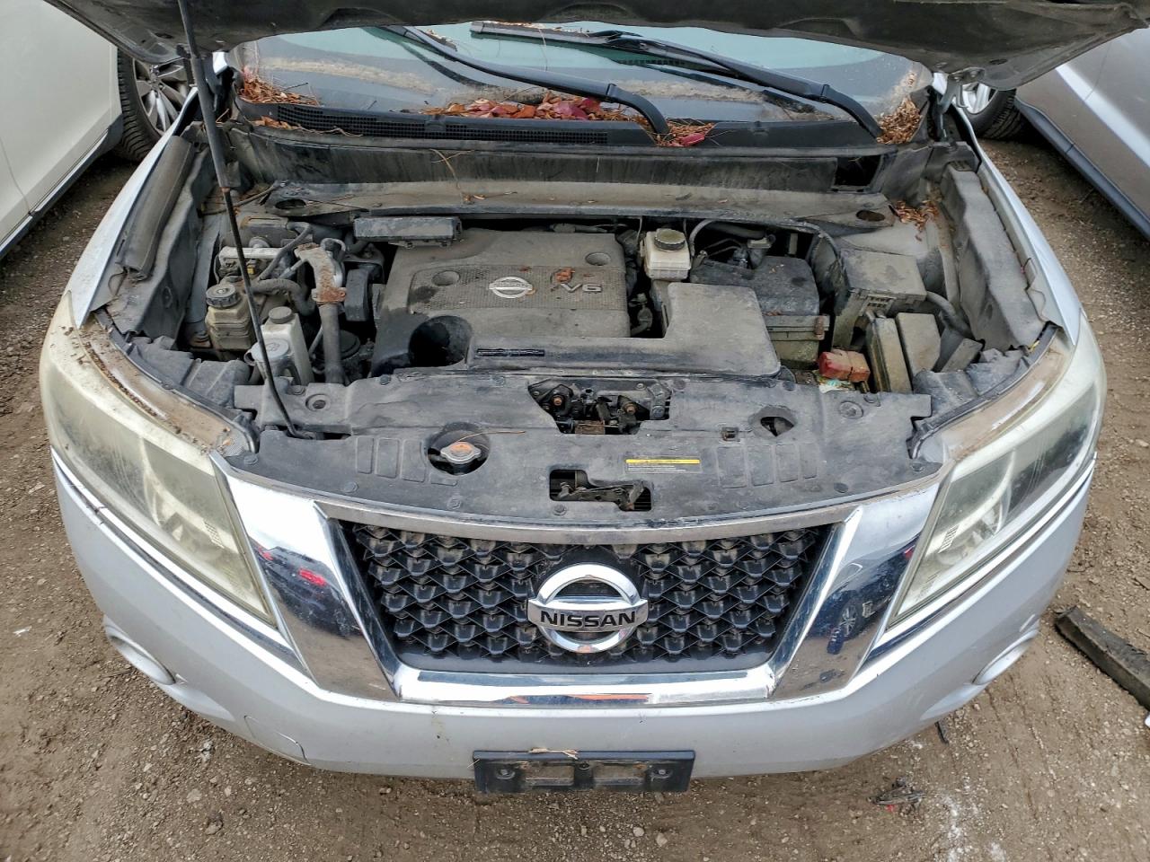 Nissan Pathfinder S Image 3