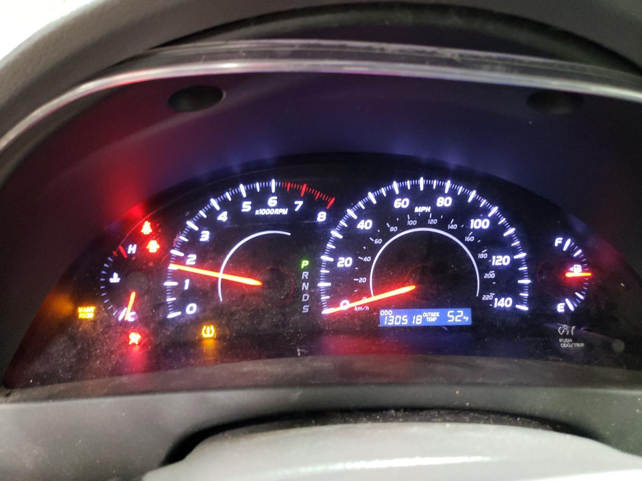 Toyota Camry Base Image 10