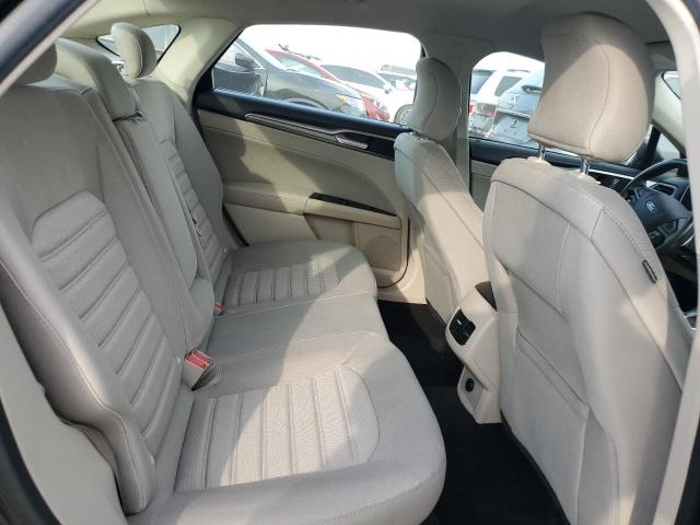 Ford Fusion Se Image 6