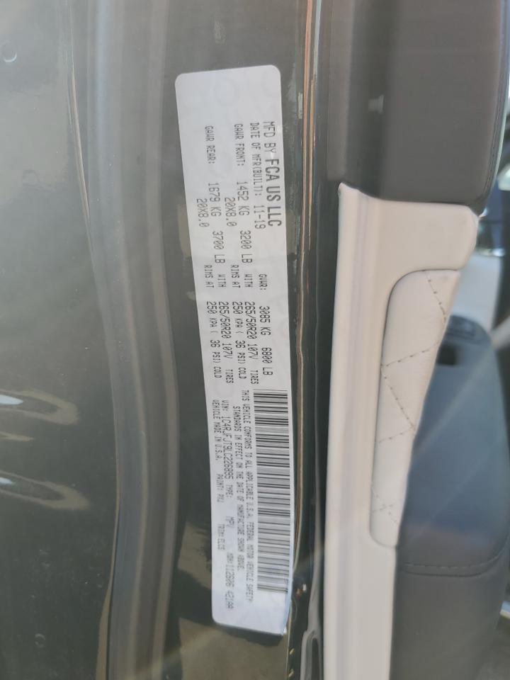 Jeep Grand Cherokee Summit Image 5