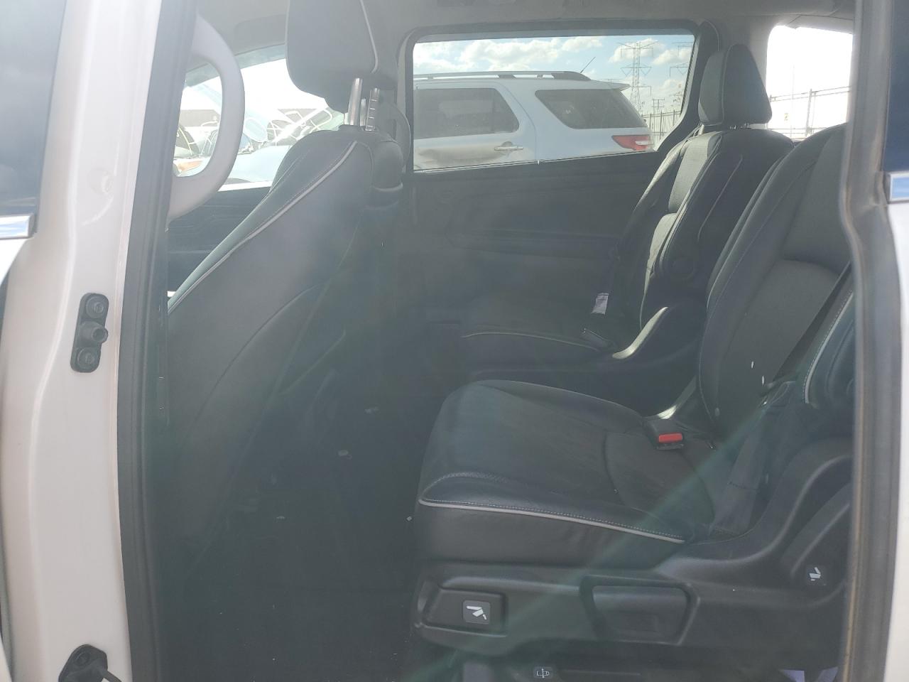 Honda Odyssey Elite Image 2