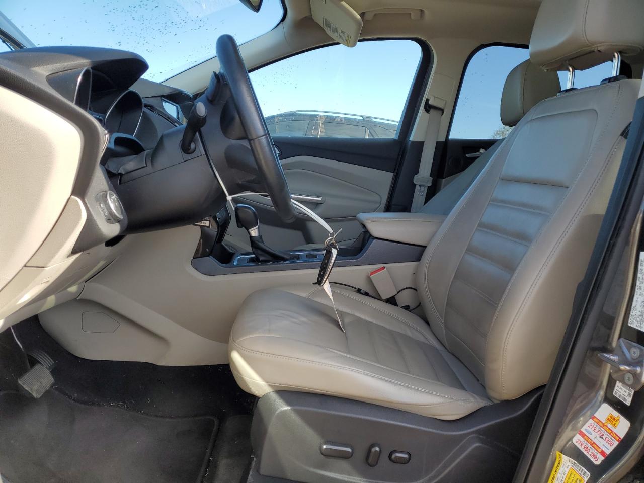 Ford Escape Titanium Image 5