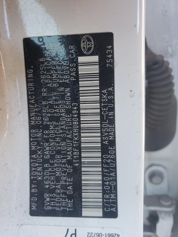 Toyota Camry Le Image 10