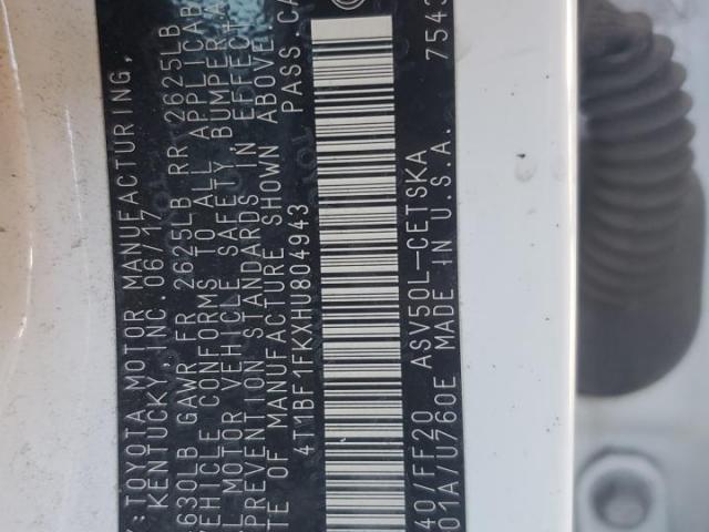 Toyota Camry Le Image 10