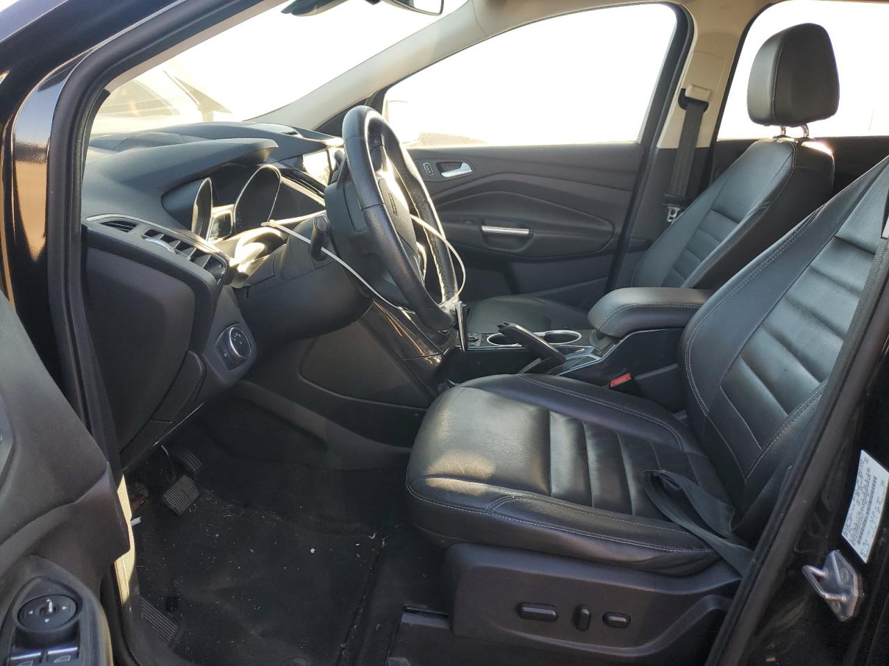 Ford Escape Titanium Image 8