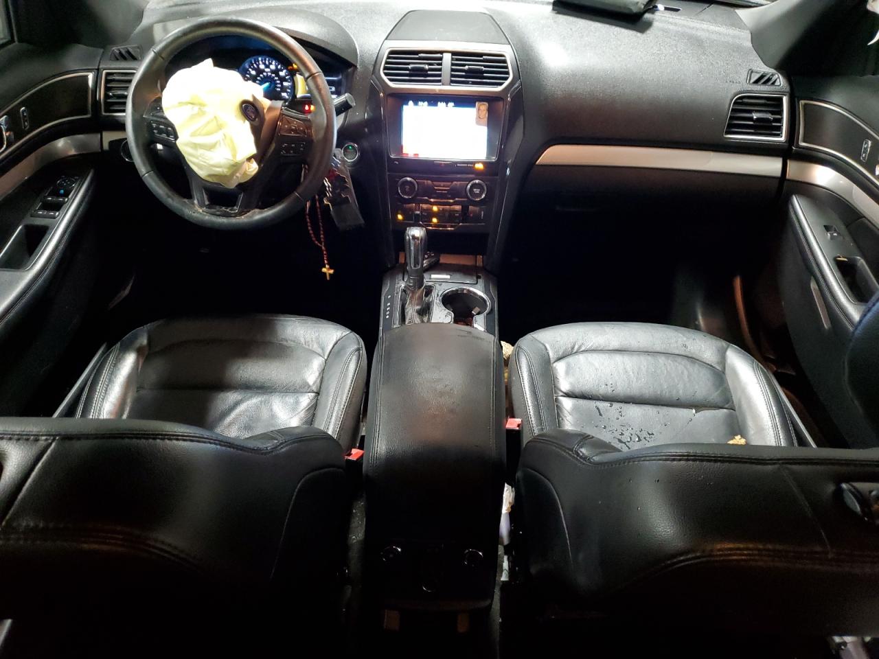 Ford Explorer Xlt Image 9