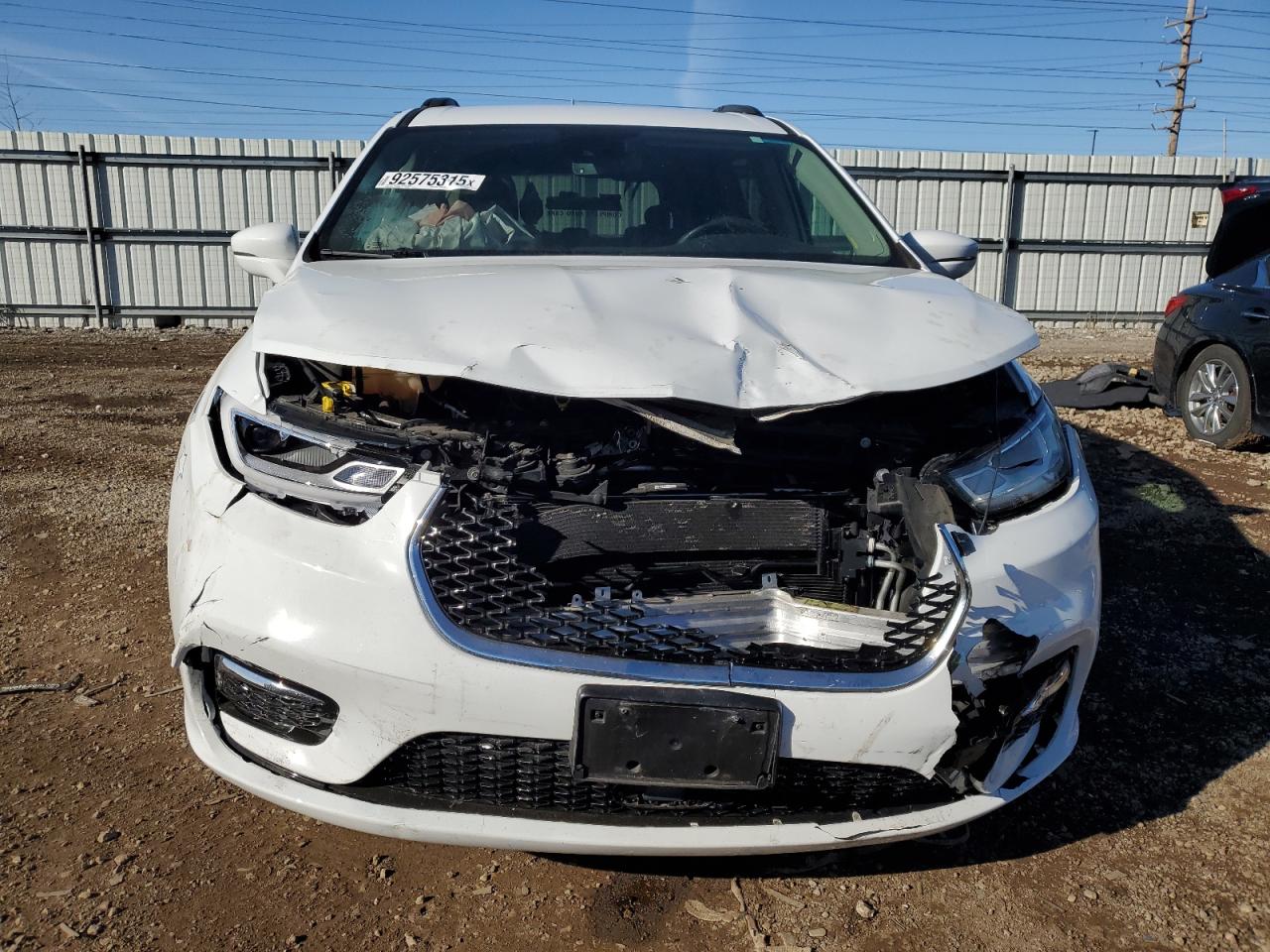 Chrysler Pacifica Touring L Image 6