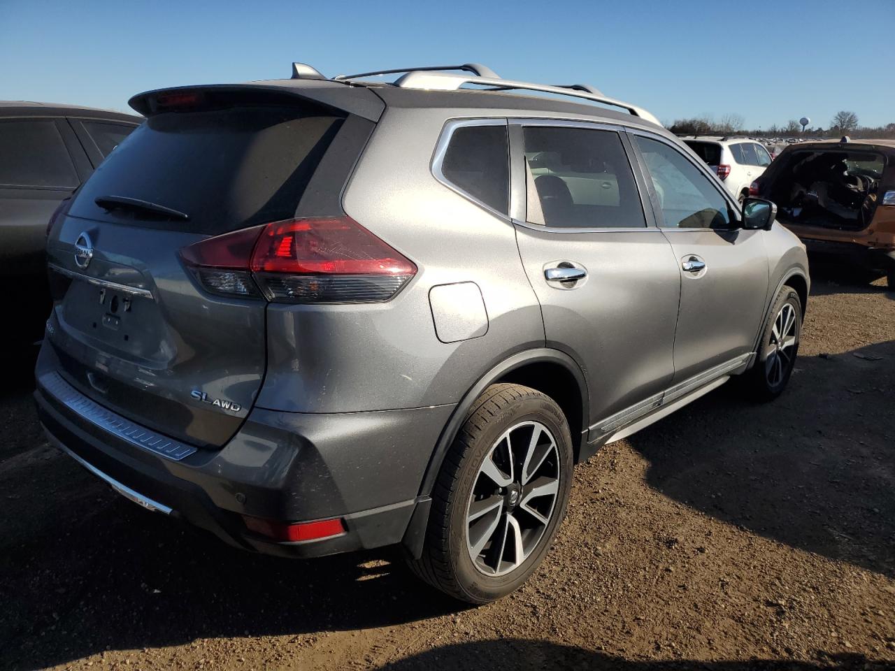 Nissan Rogue S Image 3