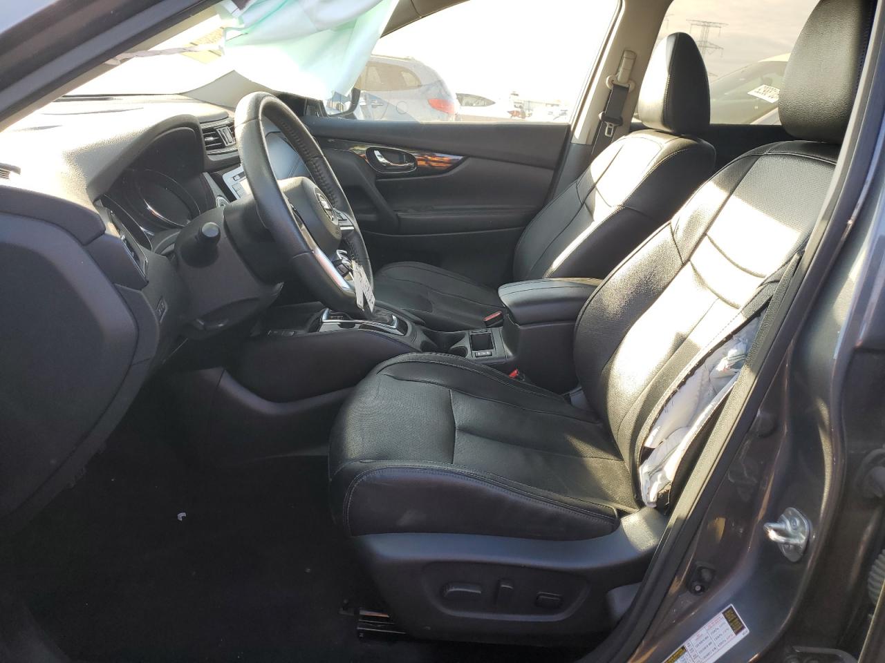 Nissan Rogue S Image 6