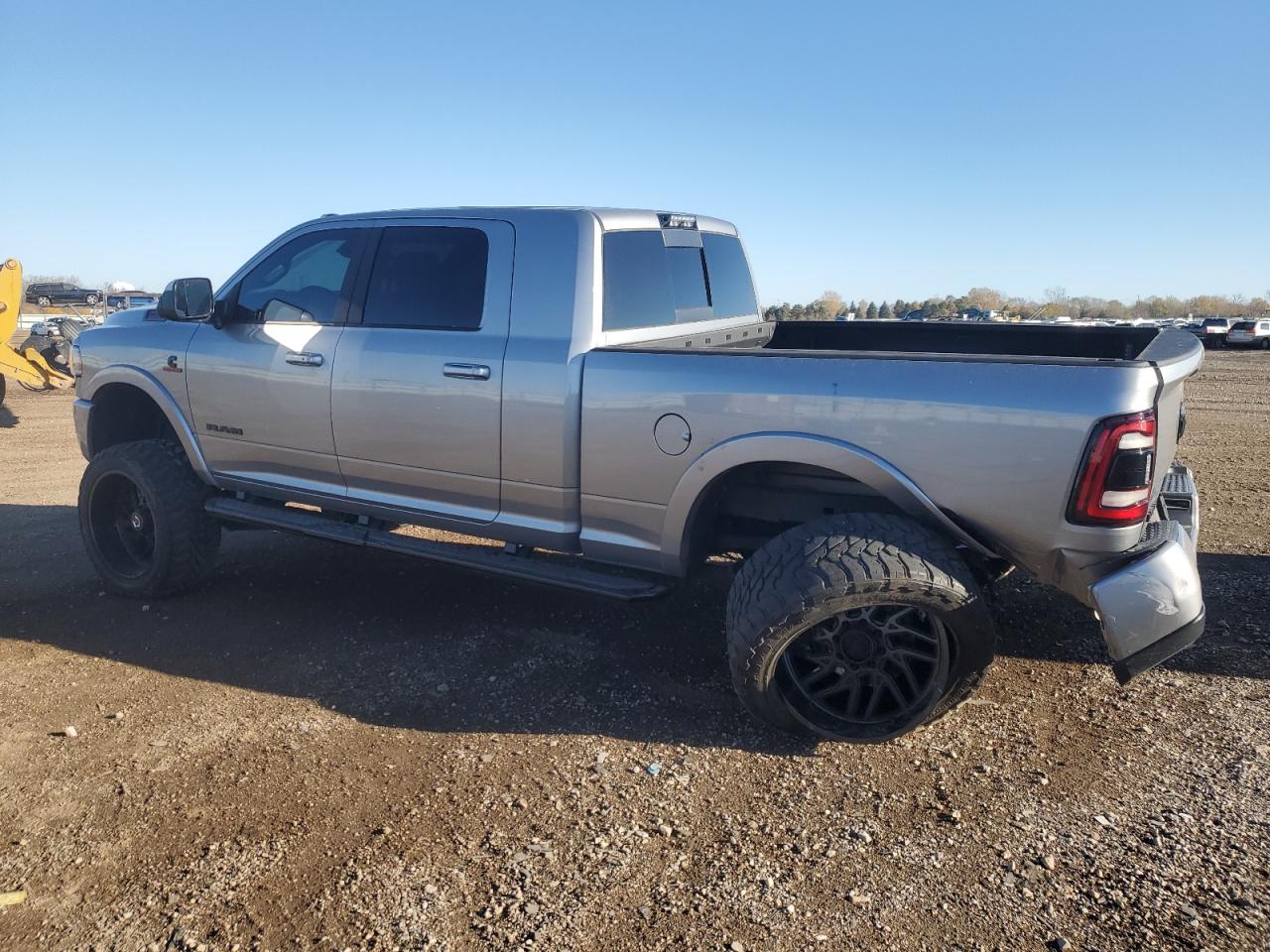 Ram 2500 Laramie Image 11