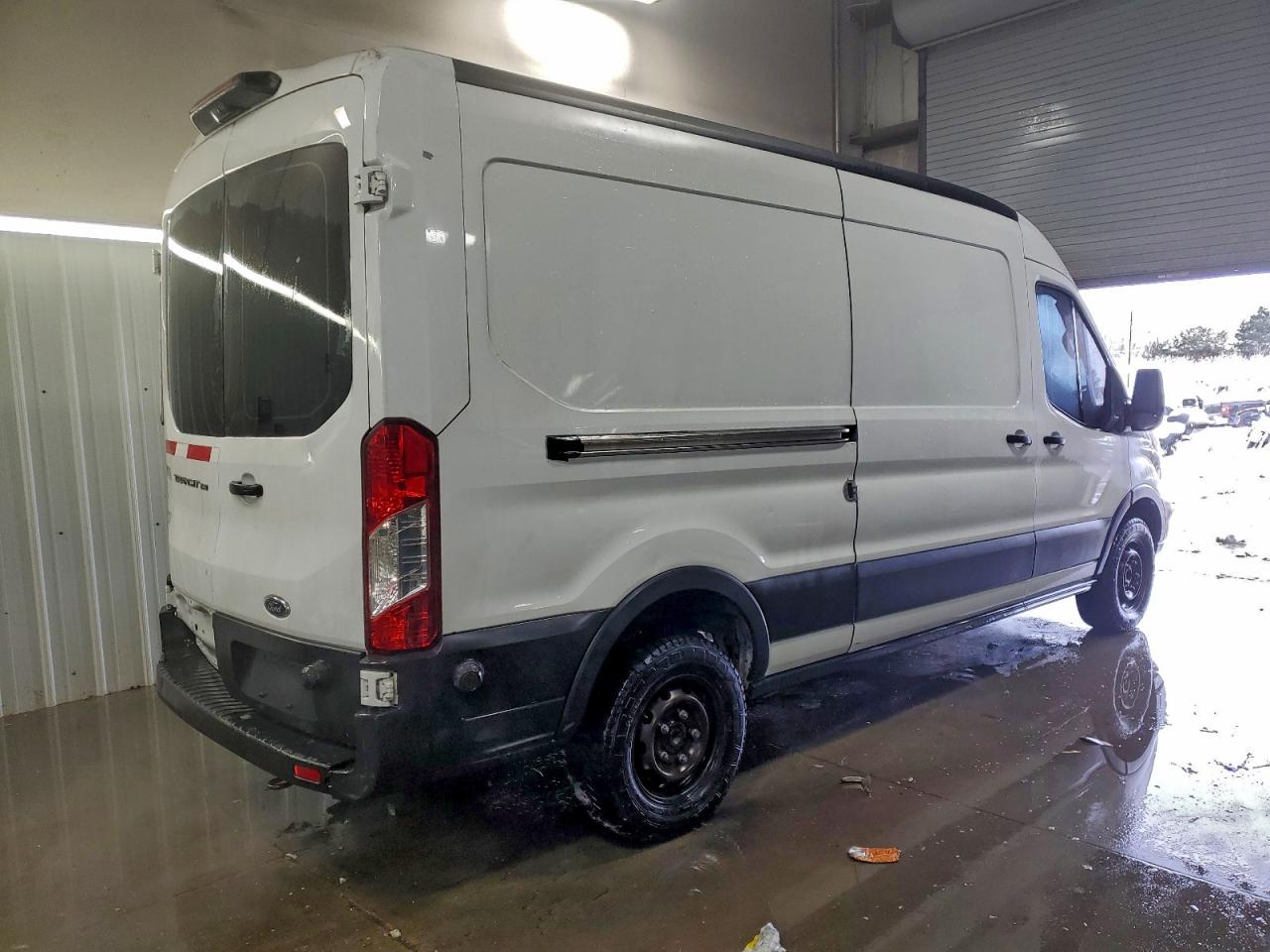 Ford Transit T-250 Image 3
