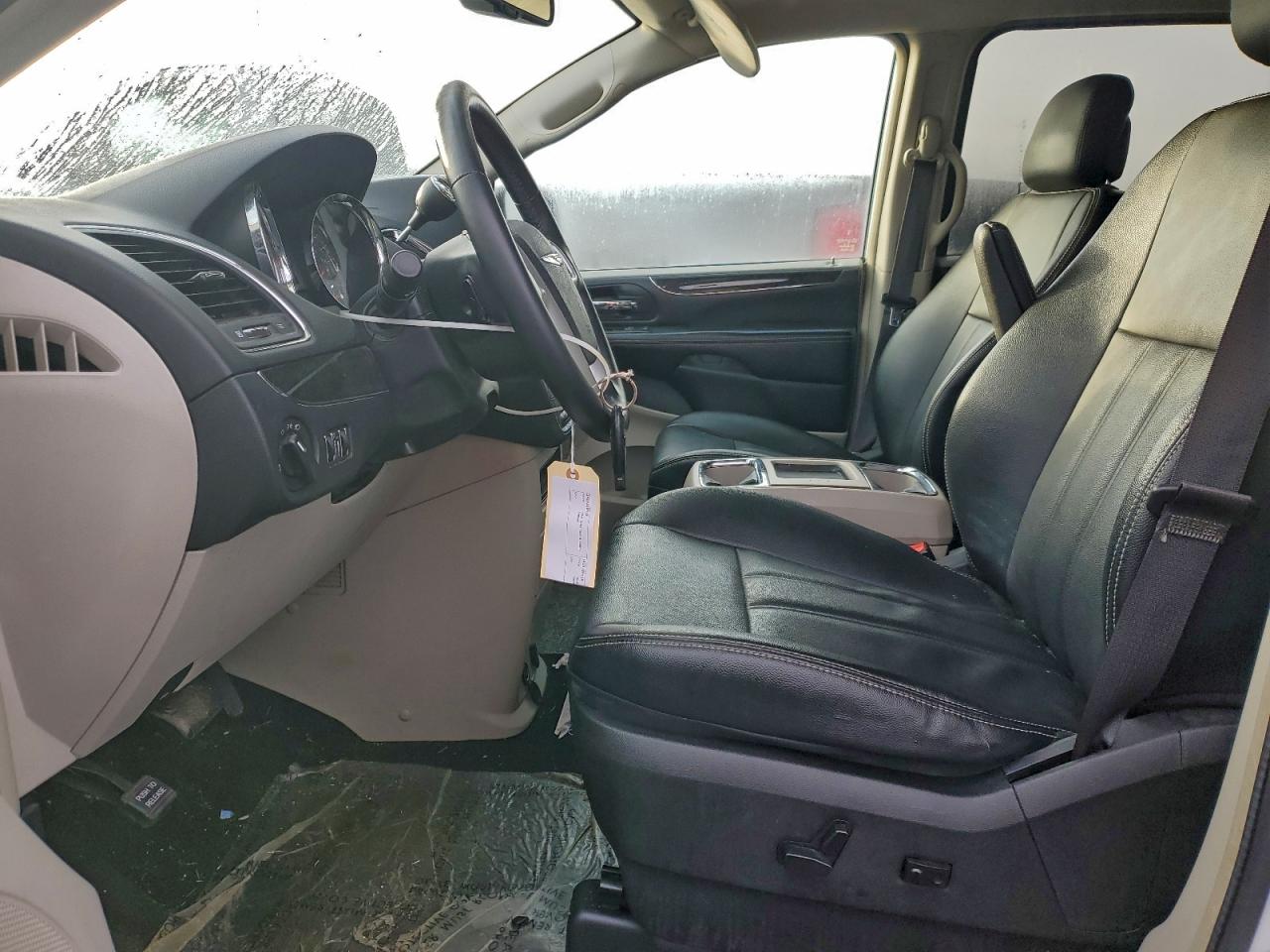 Chrysler Minivan Lx Image 5