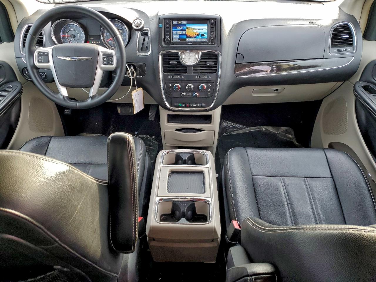 Chrysler Minivan Lx Image 13