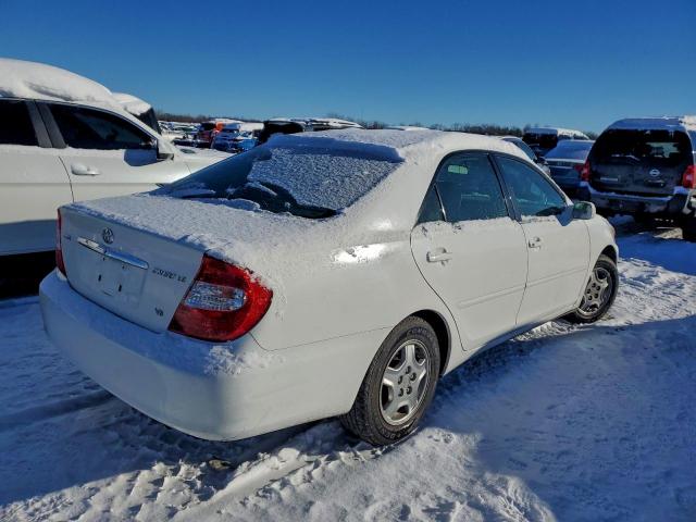 Toyota Camry Le Image 6