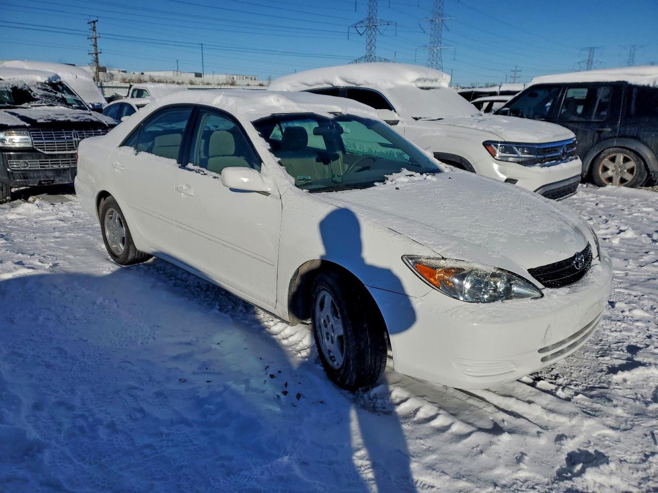 Toyota Camry Le Image 5