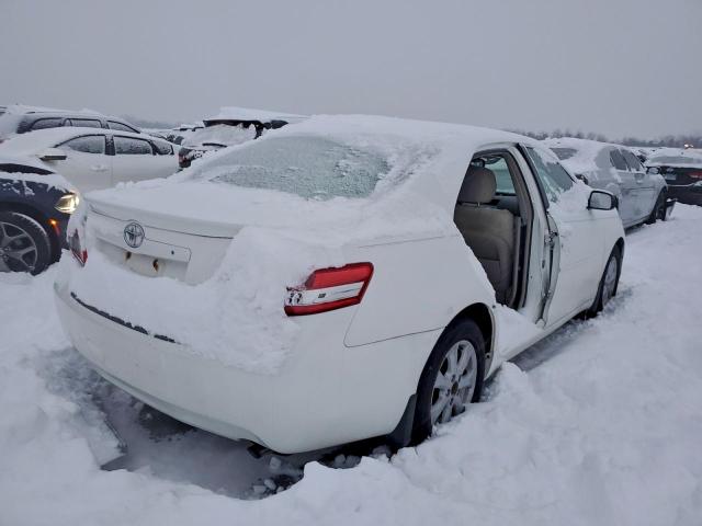 Toyota Camry Base Image 9