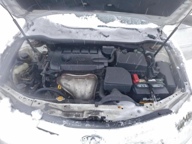 Toyota Camry Base Image 6