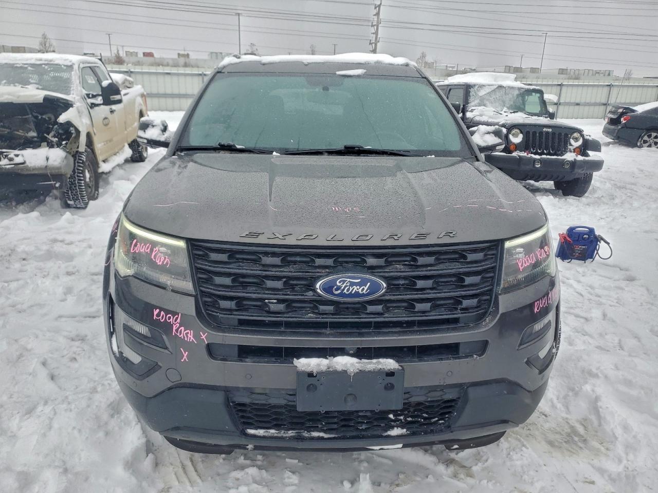 Ford Explorer Sport Image 5