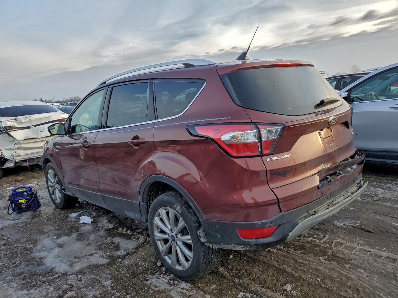 Ford Escape Titanium Image 2