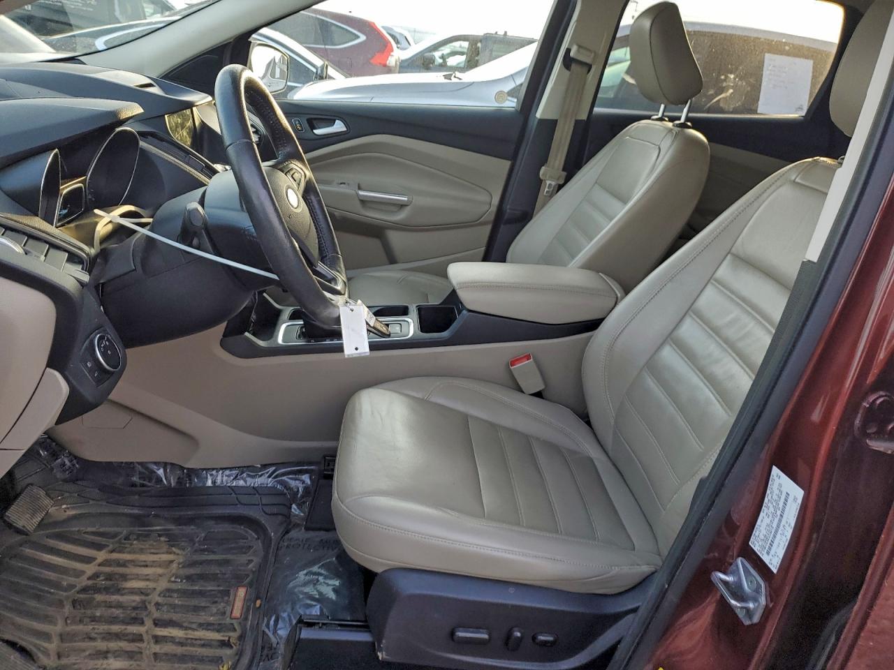 Ford Escape Titanium Image 9