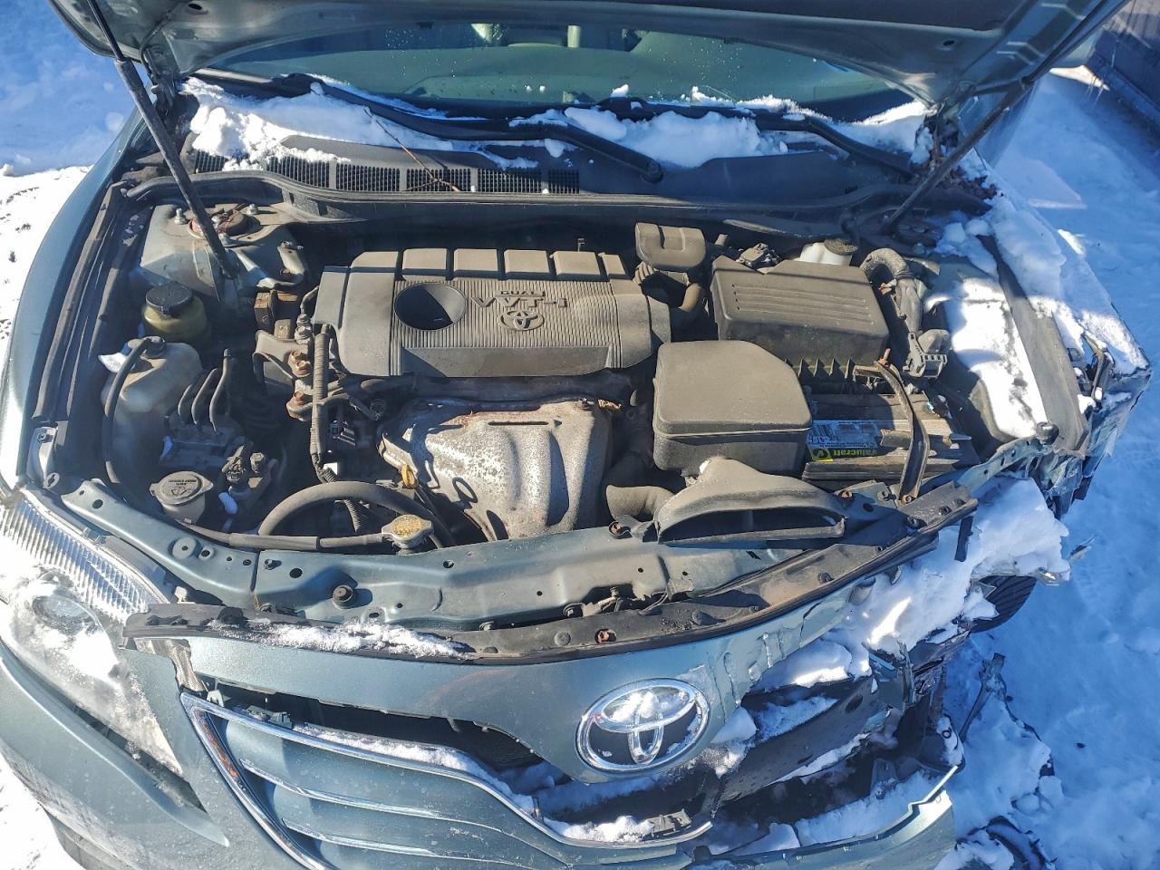 Toyota Camry Base Image 2
