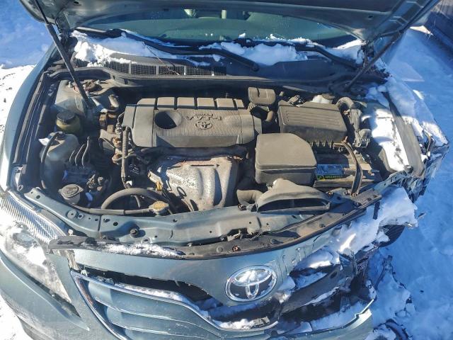 Toyota Camry Base Image 2