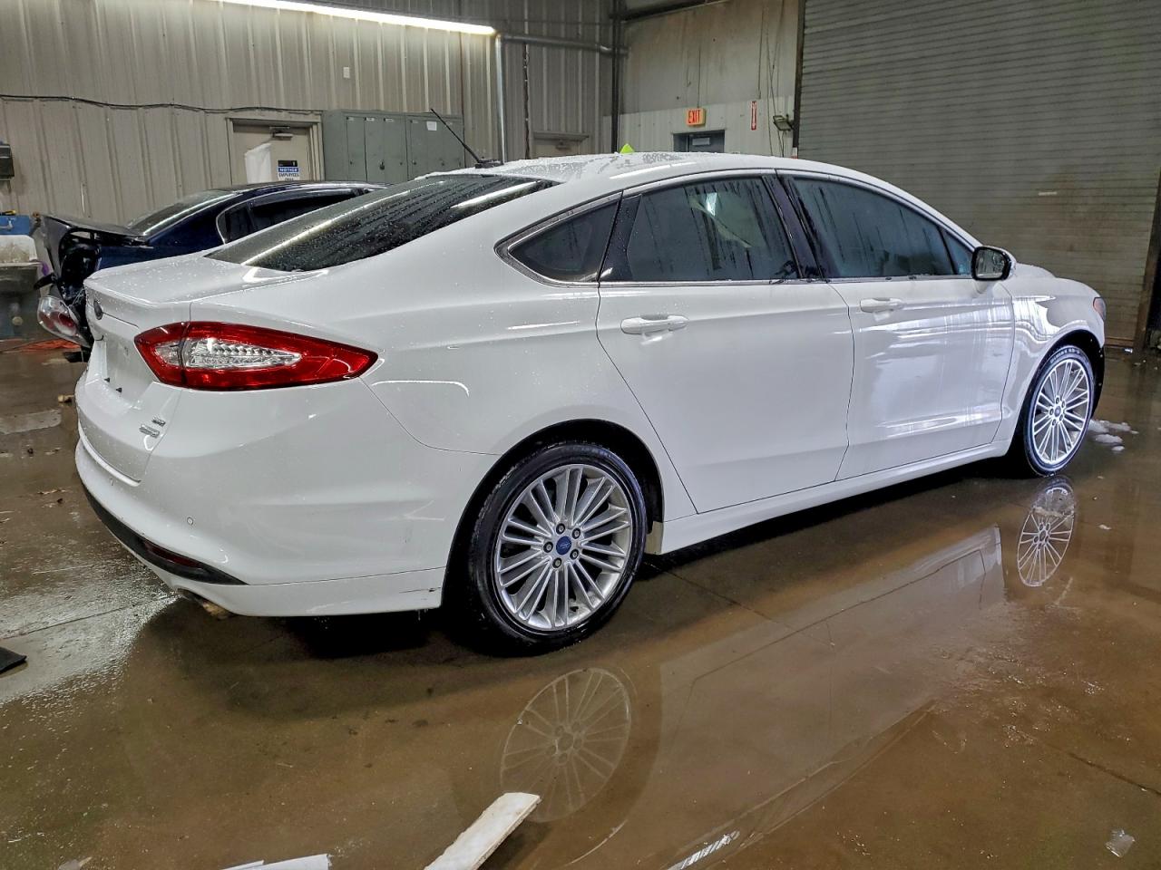 Ford Fusion Se Image 4