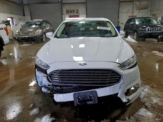 Ford Fusion Se Image 6