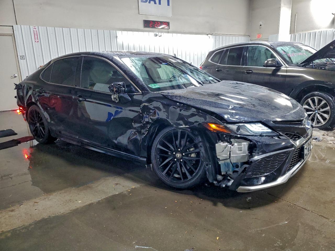 Toyota Camry Xse Image 3