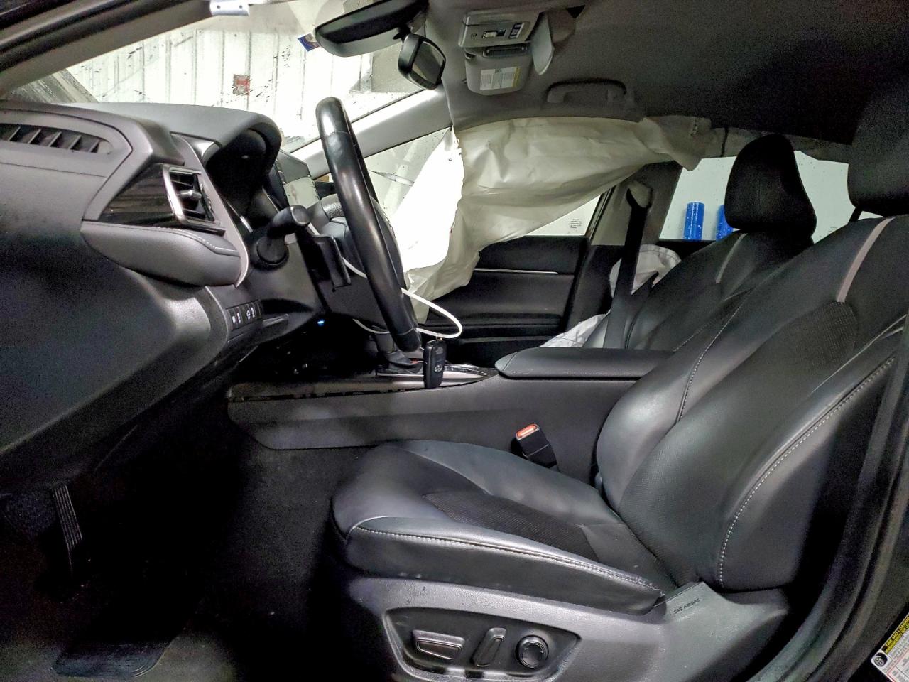 Toyota Camry Xse Image 4