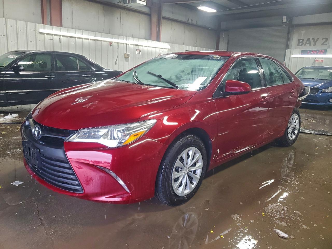 Toyota Camry Le Image 1