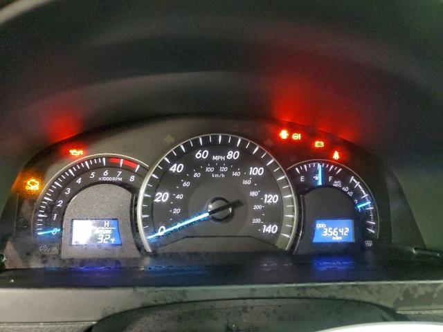 Toyota Camry Le Image 11