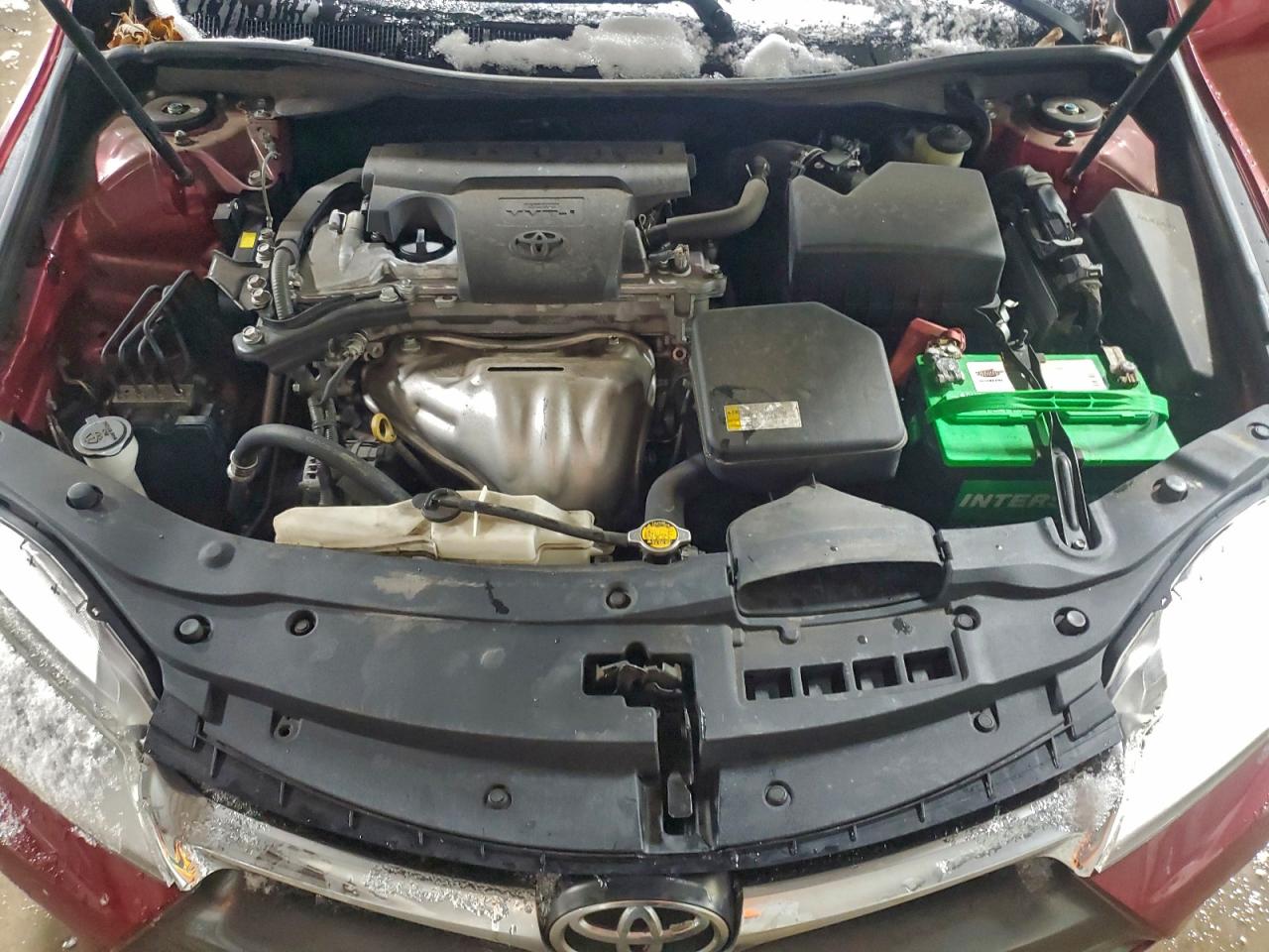 Toyota Camry Le Image 12