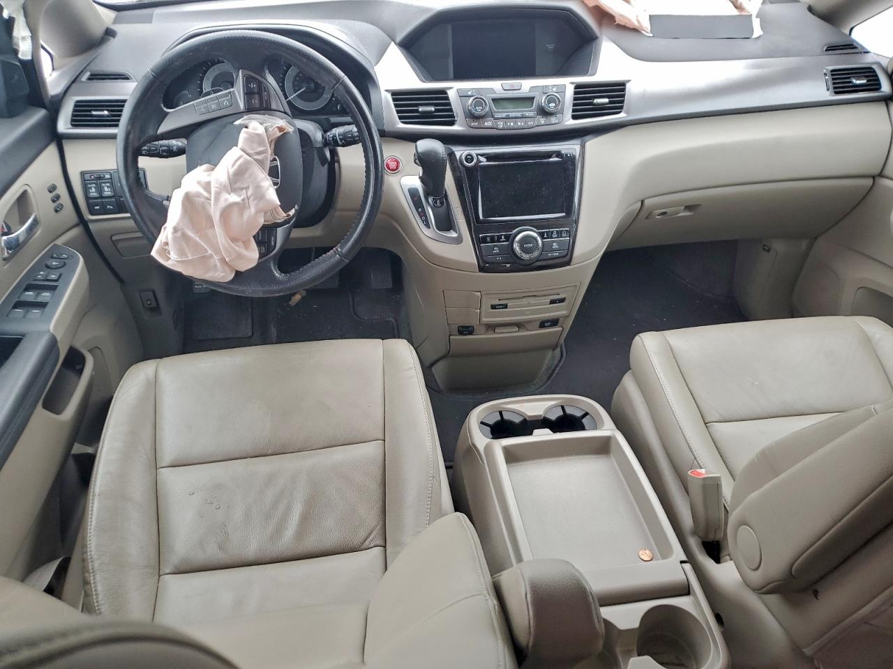 Honda Odyssey Touring Image 5