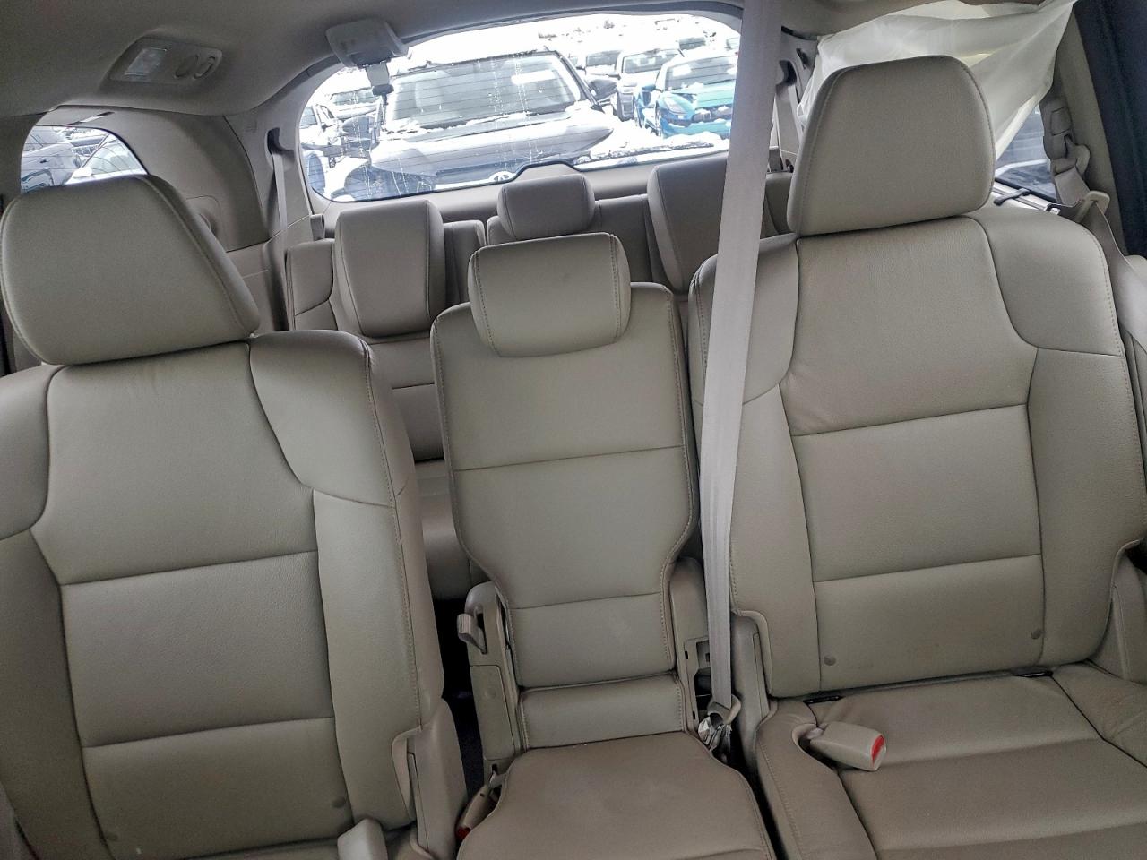 Honda Odyssey Touring Image 10