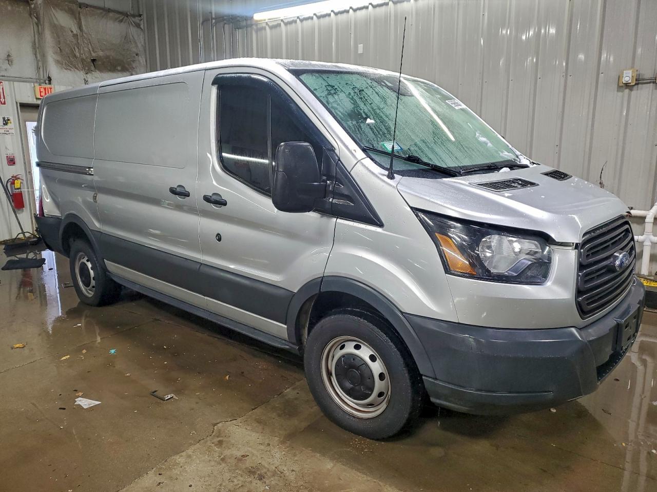 Ford Transit T-250 Image 3