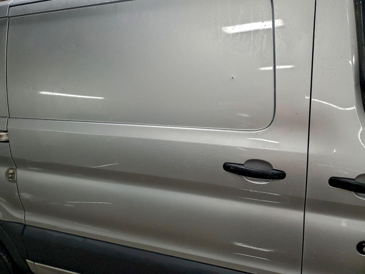 Ford Transit T-250 Image 7