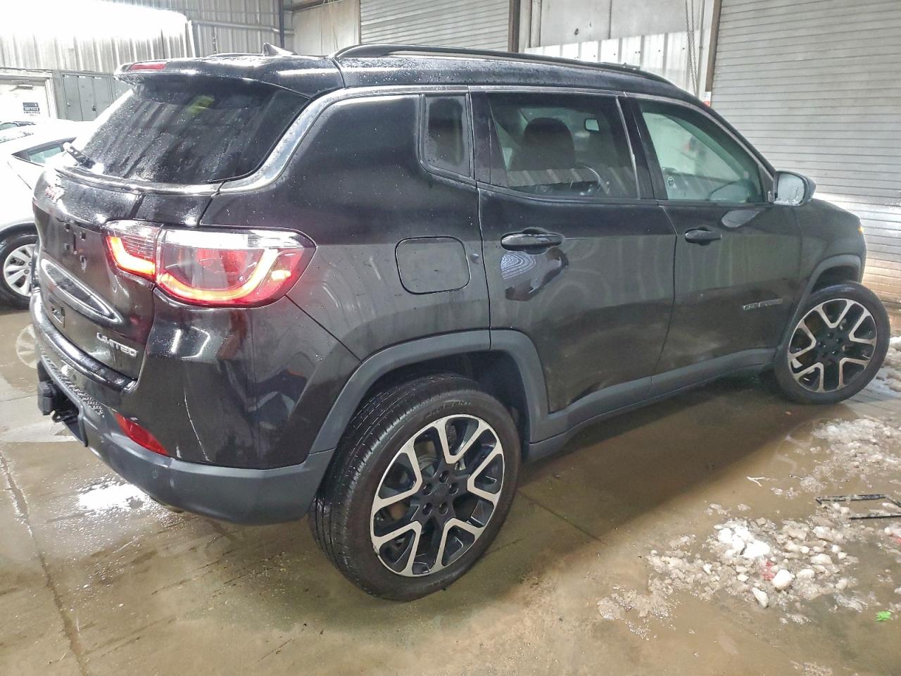 Jeep Compass Limited Image 4