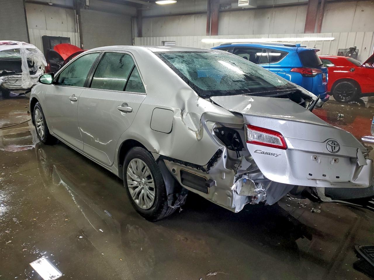 Toyota Camry L Image 7