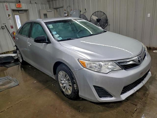 Toyota Camry L Image 8