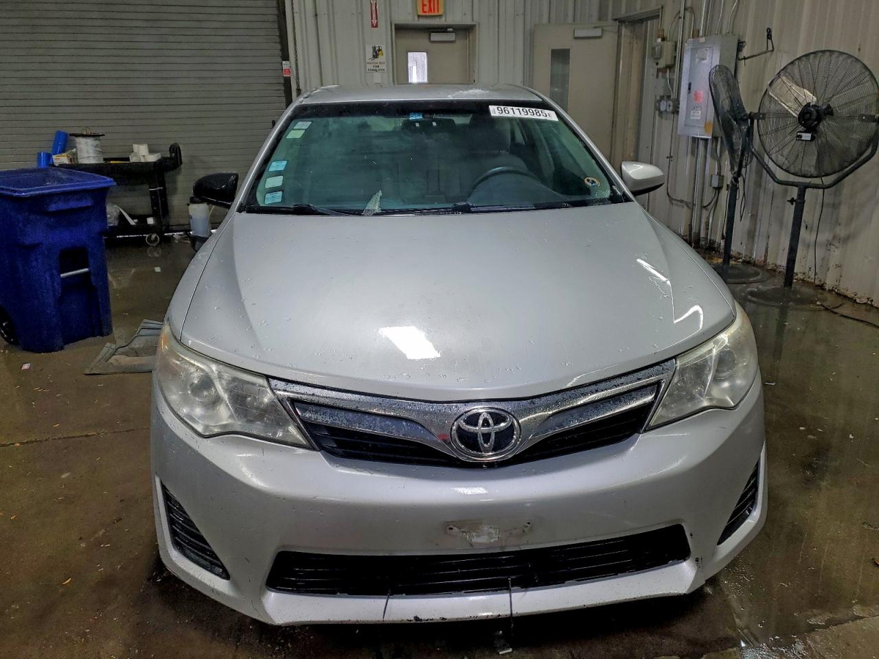 Toyota Camry L Image 10