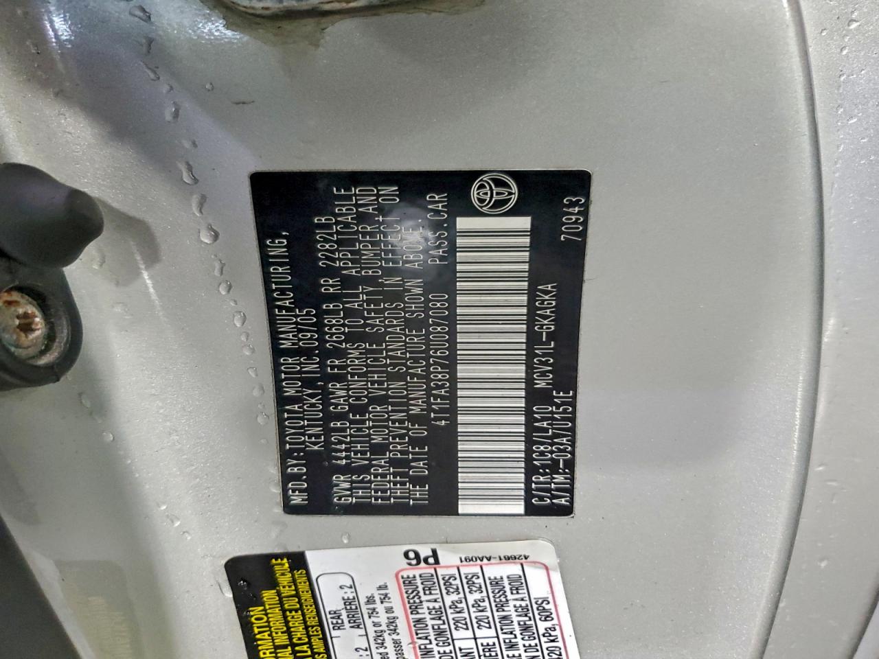 Toyota Camry Se Image 12