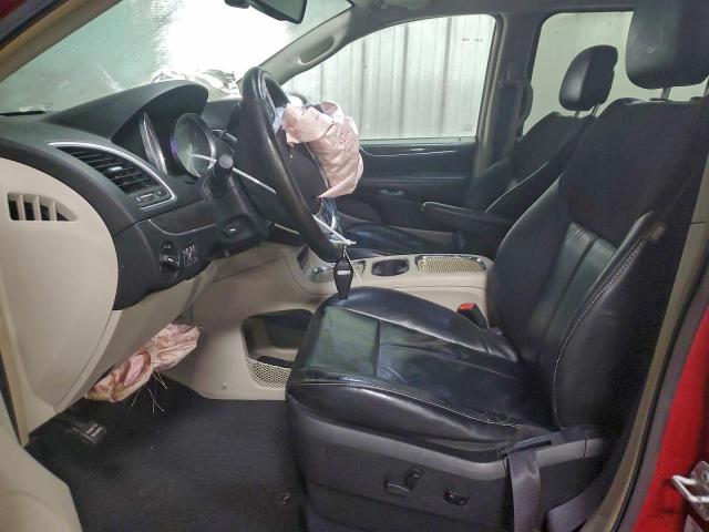 Chrysler Minivan Limited Platinum Image 8