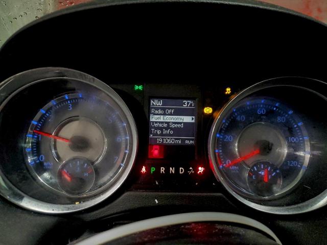 Chrysler Minivan Limited Platinum Image 10