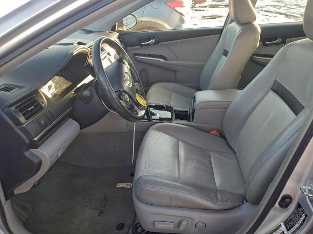 Toyota Camry Base Image 9