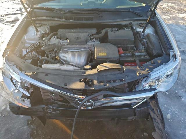 Toyota Camry Base Image 2