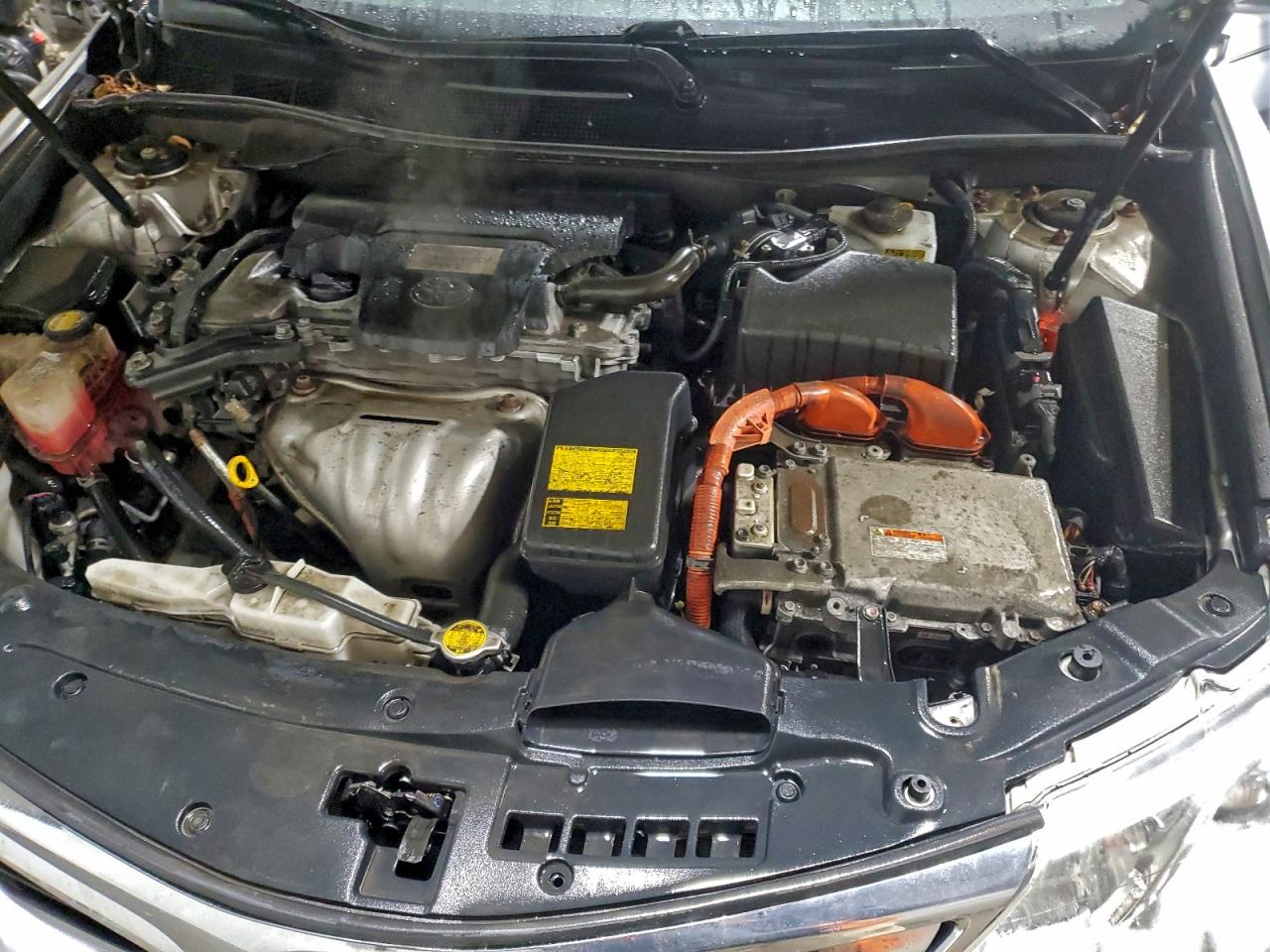 Toyota Camry Hybrid Image 9