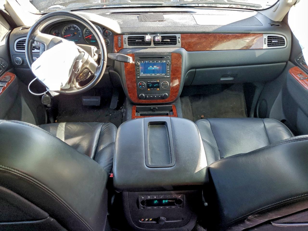 Chevrolet Suburban K1500 Ltz Image 9